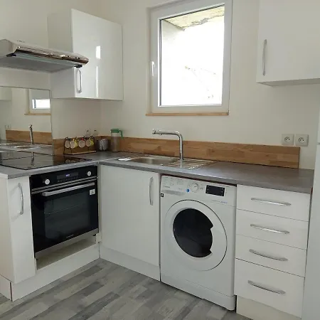 Paisible Avec Vue Sur Les Coteaux Appartamento Semens