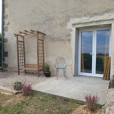 Paisible Avec Vue Sur Les Coteaux Appartamento
